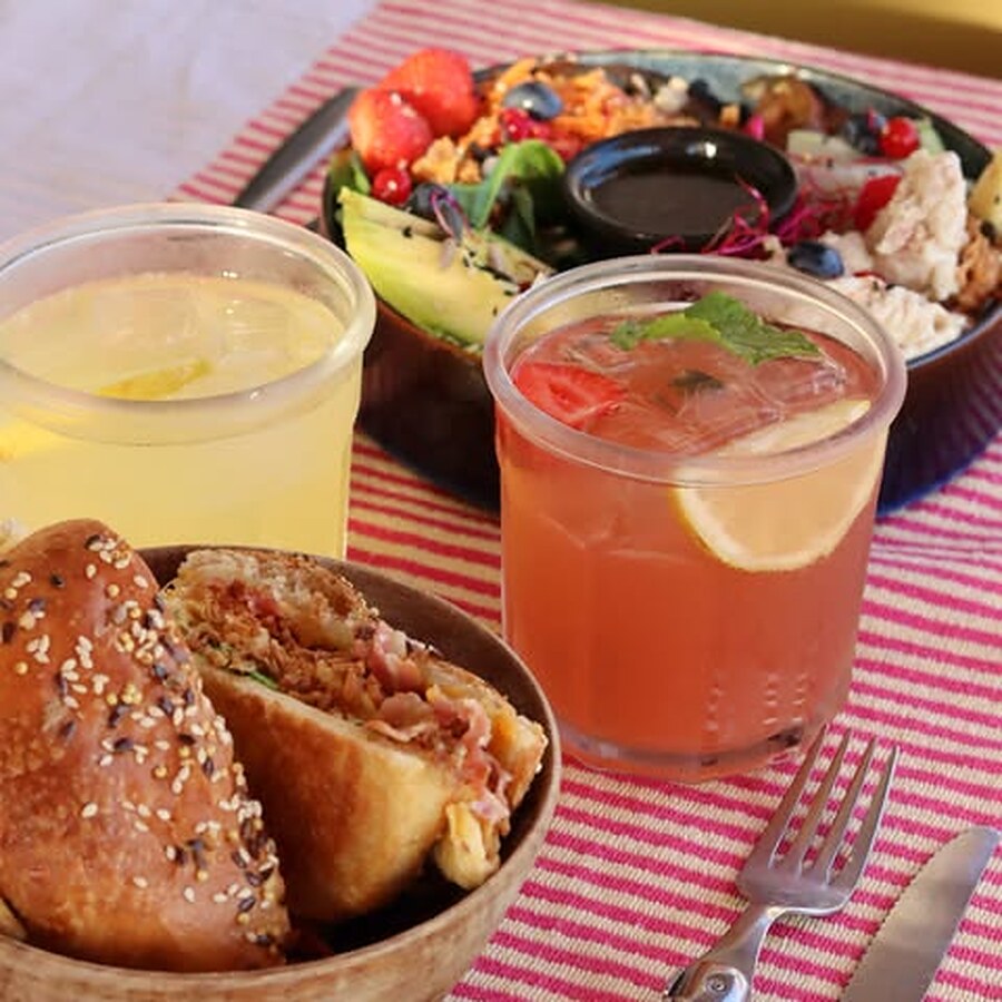 Bagel, bowl et boissons fraîches chez Olala Café